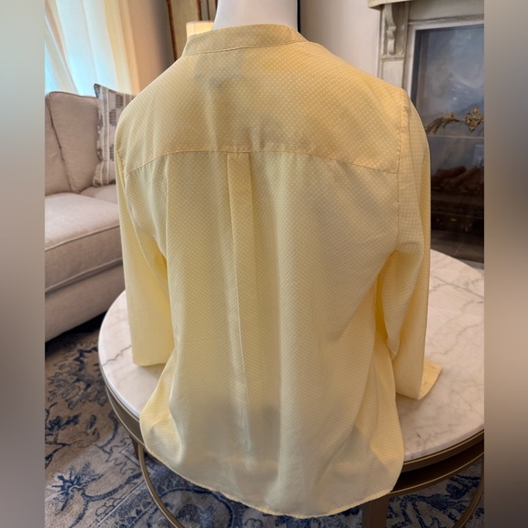Cynthia‎ Rowley Butter Yellow Long Sleeve Buttoned Blouse - Picture 8 of 9
